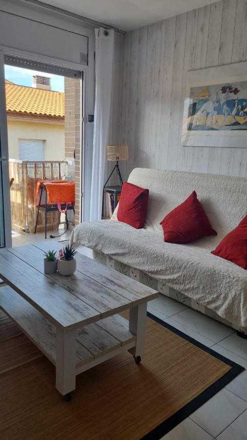 Lovely One Bedroom With Balcony 로지즈 외부 사진